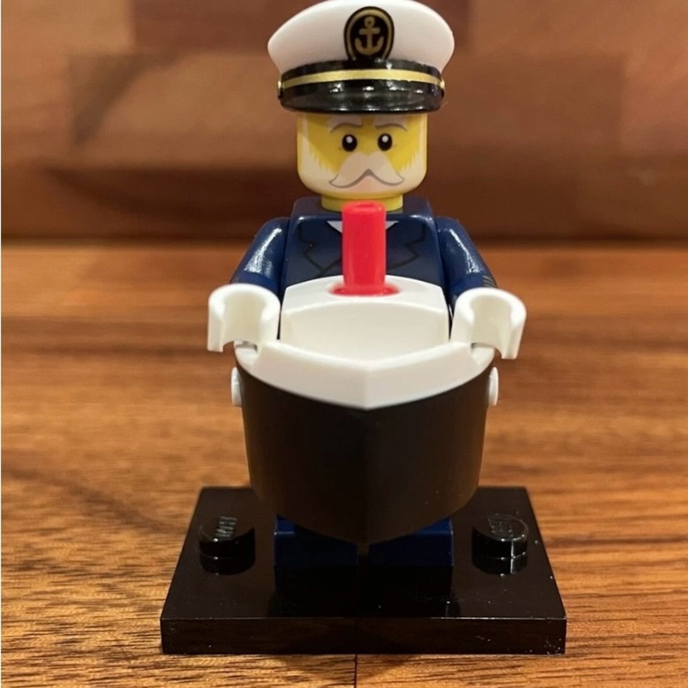 Lego Minifigure Ferry Boat Captain Series 23